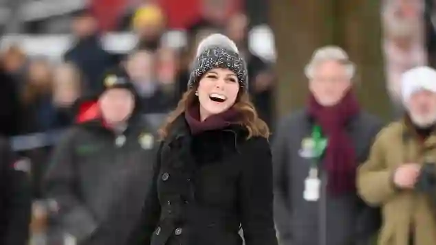 Herzogin Kate spielt Bandy-Hockey in Stockholm, britische Royals, Kate Middleton, offizielle Skandinavien-Tour