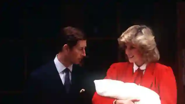 Prinz Charles und Lady Diana bei der Geburt von Prinz Harry