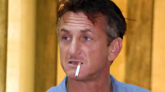 Sean Penn beim Rauchen