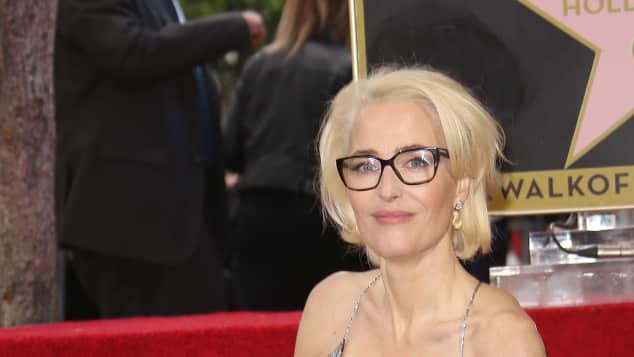 Was ist denn da passiert? „Akte X"-Gillian Anderson nicht ...