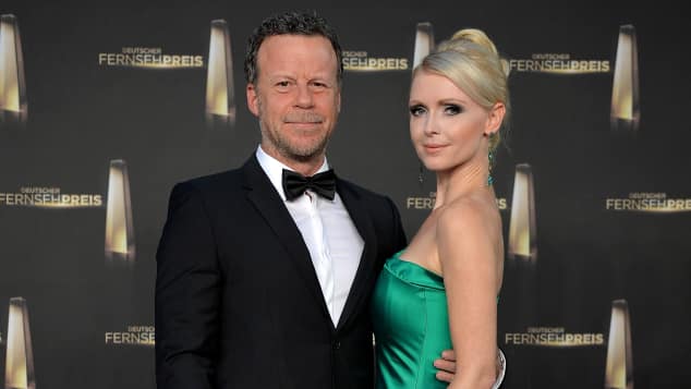 Jenke Von Wilmsdorff Das Ist Seine Hubsche Freundin Mia Bergmann Find the perfect mia bergmann stock photos and editorial news pictures from getty images. jenke von wilmsdorff das ist seine