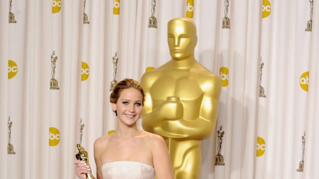 Jennifer Lawrence Spricht Uber Ihren Peinlichen Oscar Sturz
