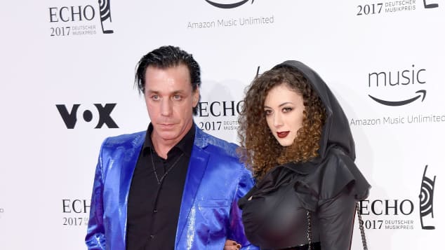 Till Lindemann zeigt seine neue Freundin Leila Lowfire Till Lindemann zeigt seine neue Freundin Leila Lowfire