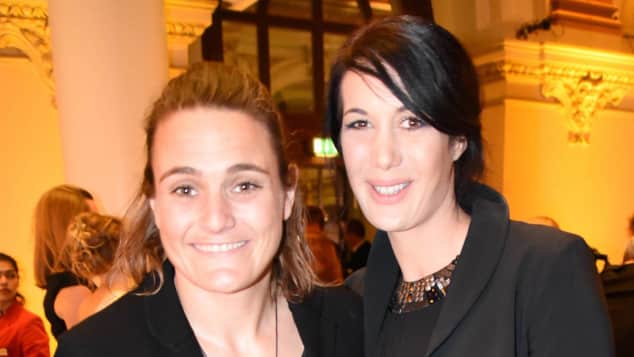 Nadine Angerer Das Ist Ihre Hubsche Frau Magdalena