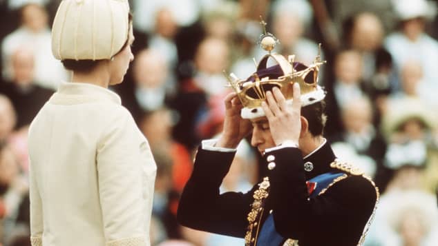 Königin Elizabeth II. & Prinz Charles