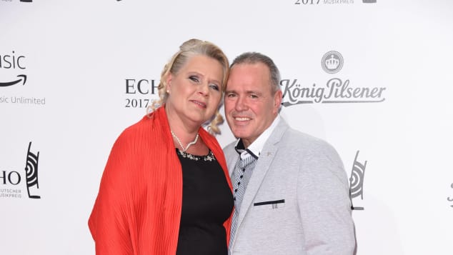 Sylvia Wollny und Harald Elsenbast auf dem roten Teppich der Echo-Verleihung 2017, Wollnys, RTL II