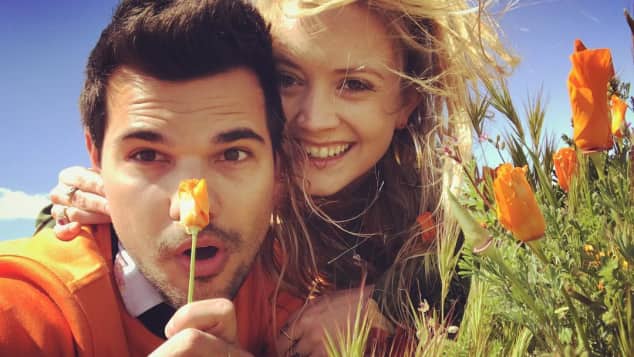 Taylor Lautner So Verliebt Zeigt Er Sich Mit Billie Lourd Auf Instagram