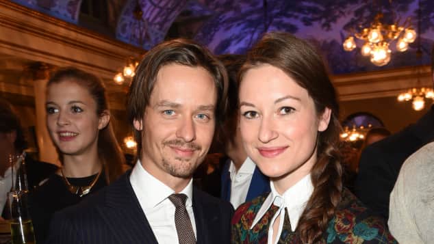 Tom Schilling So Hubsch Ist Seine Lebensgefahrtin Anni Mosebach Browse 124 annie mosebach stock photos and images available, or start a new search to explore. tom schilling so hubsch ist seine