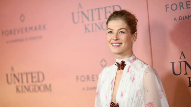 Rosamund Pike: Freund, Filme, Instagram - Das „Bond Girl ...