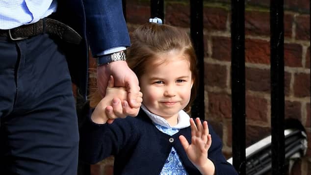 Prinzessin Charlottes Geburtstag Darum Gab Es Keine Bilder Mama kate hat ihre tochter zielsicher beim spielen und suessaussehen fotografiert. promipool