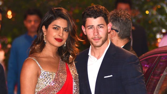 Dieses Geschenk Bekam Baby Archie Harrison Von Nick Jonas Und Priyanka Chopra