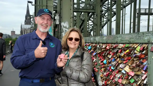 Dr. Bob (Robert Bob McCarron) und seine Ehefrau Annette Miles