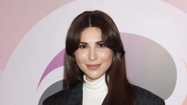Dr. Emi Arpa