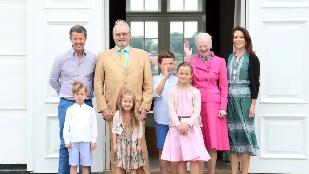 Dänische Königsfamilie: Königin Margarethe, Kronprinzessin Mary, Ehemann Frederik und ihre vier Kinder
