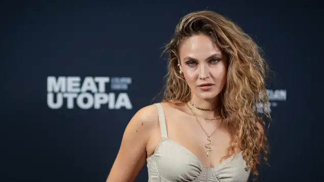 Elena Carrière