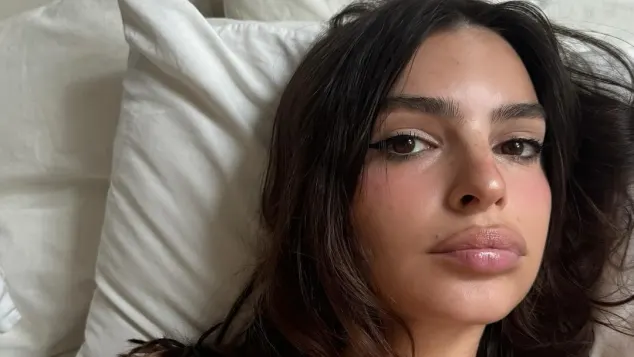 Emily Ratajkowski