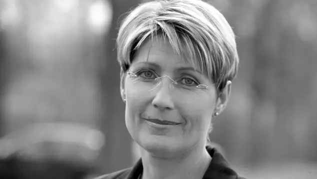 Jacqueline Stuhler