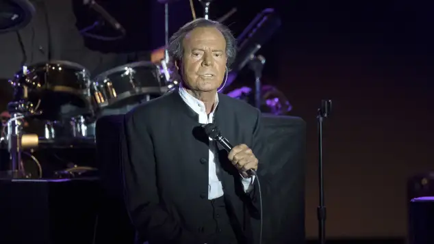 Julio Iglesias