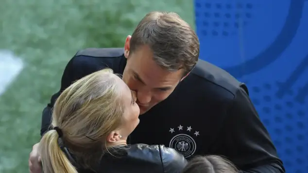 Manuel Neuer und Nina Weiss