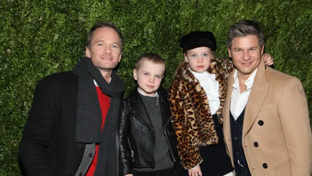 Neil Patrick Harris und David Burtka mit ihren Kindern