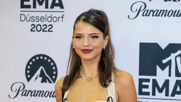 Nina Chuba