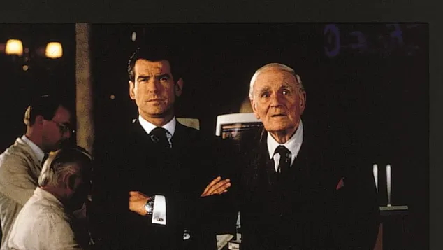 Pierce Brosnan und Desmond Llewelyn