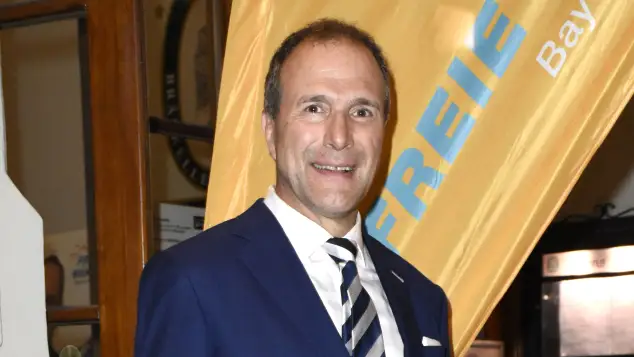Richter Alexander Hold 
