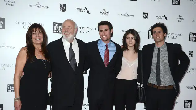 Rob Reiner mit seiner Familie und Sohn Nick