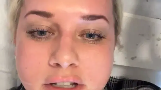 Sarah Knappik