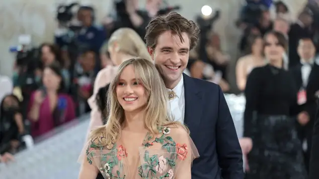 Suki Waterhouse und Robert Pattinson