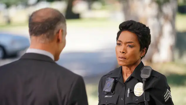„9-1-1“: „Sgt. Athena Grant“