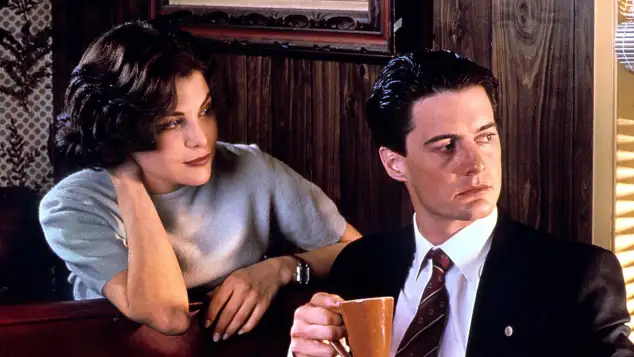 "Twin Peaks"
