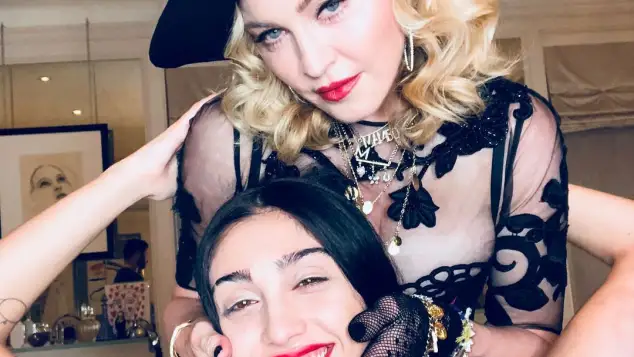 Madonna und Lourdes