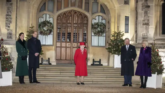Herzogin Kate, Prinz William, Königin Elisabeth II., Prinz Charles und Herzogin Camilla