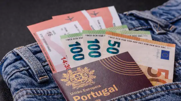 Symbolbild Gehalt im Ausland