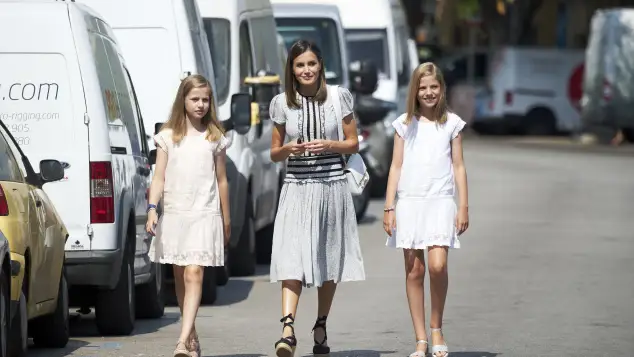 Königin Letizia und ihre Töchter