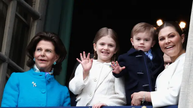 Königin Silvia, Prinzessin Estelle, Prinz Oscar und Prinzessin Victoria 