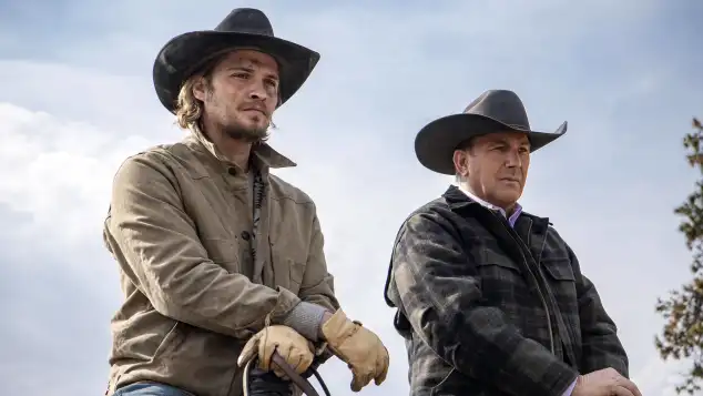Luke Grimes und Kevin Costner