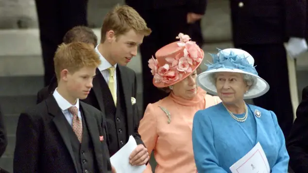 Prinz Harry, Prinz William und Königin Elisabeth II. 
