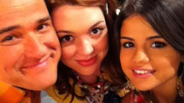 David DeLuise, Jennifer Stone und Selena Gomez