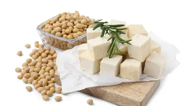 Sojabohnen und Tofu-Käse