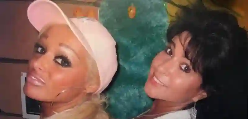 So sahen Daniela Katzenberger und ihre Mutter Iris Klein früher aus Die Katze
