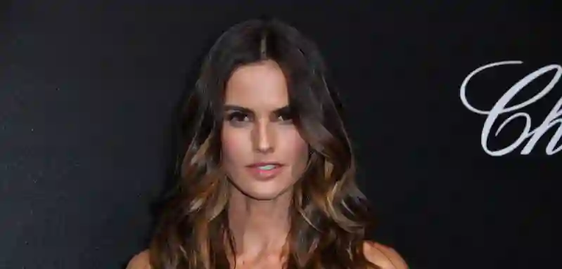 izabel goulart heiß sexy bikini mega body jeans stil look