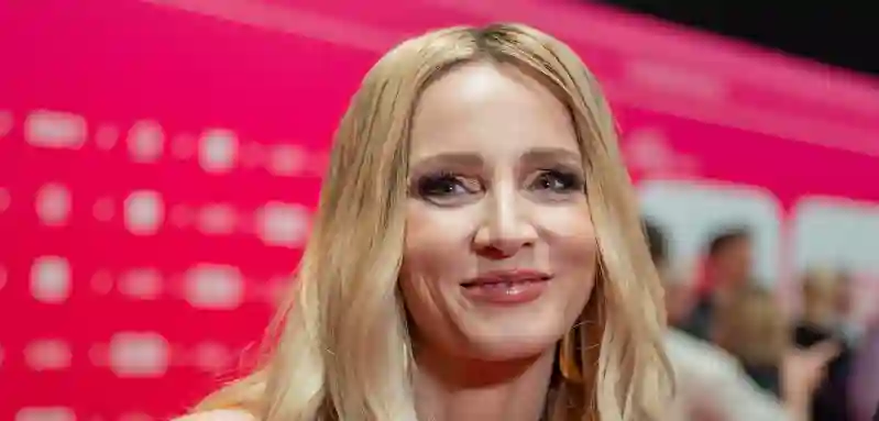 melissa naschenweng heiß hot freizügig