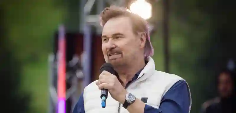 Nik P.