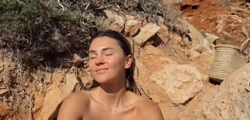 Stefanie Giesinger beim Sonnen