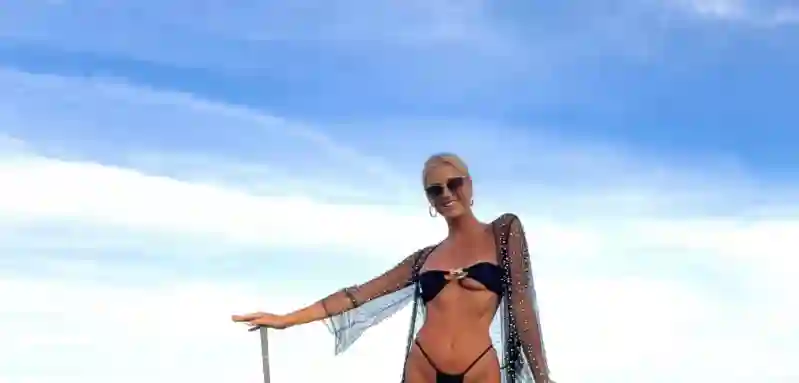 emma hernan heiß sexy bikini