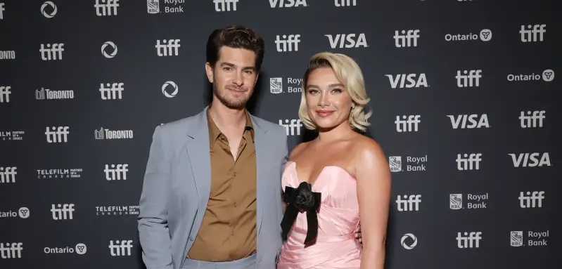Andrew Garfield und Florence Pugh
