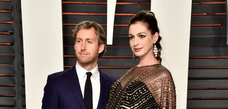 Anne Hathaway und Adam Shulman