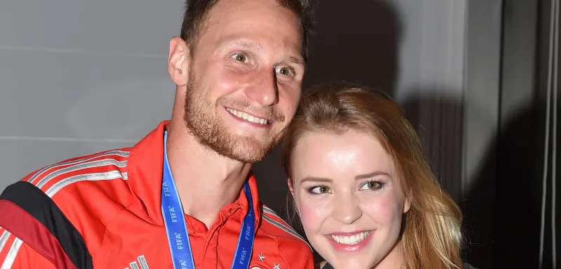 Benedikt Höwedes und Lisa Wesseler